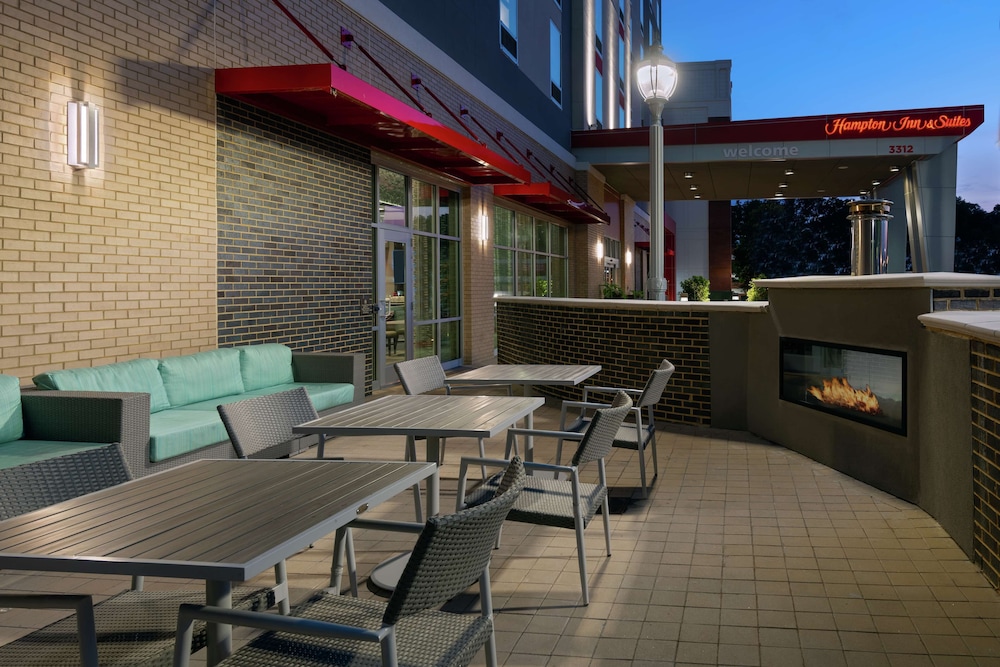 hampton inn and suites atlanta buckhead place