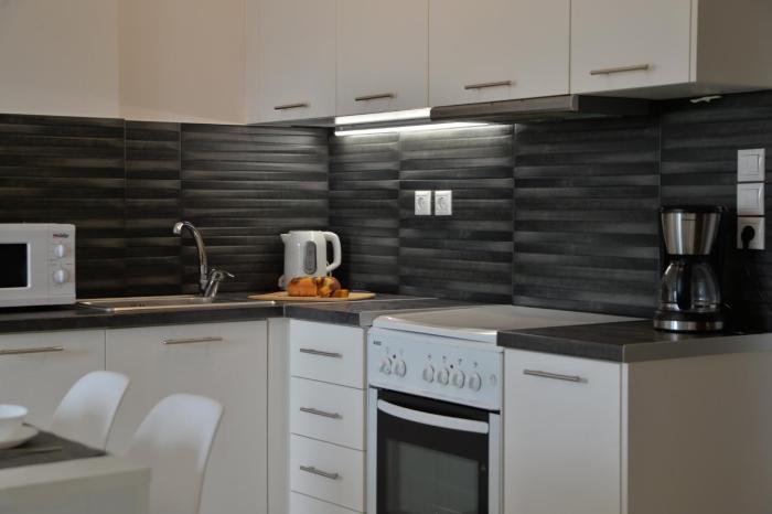 alekos apartments 1
