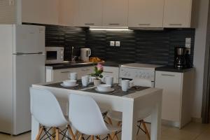 alekos apartments 1
