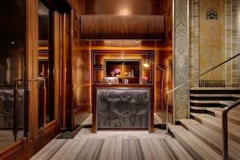 singer palace hotel
