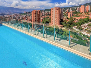 novotel medellin el tesoro