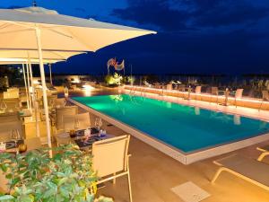 you and me beach hotel