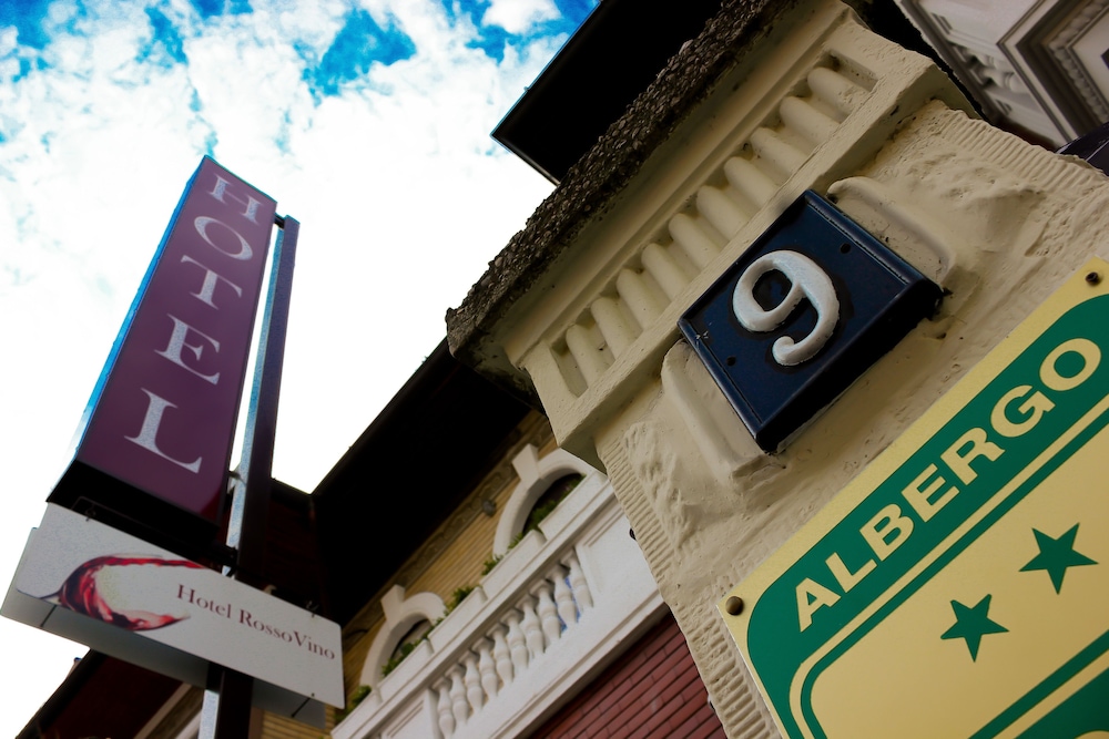 hotel rossovino