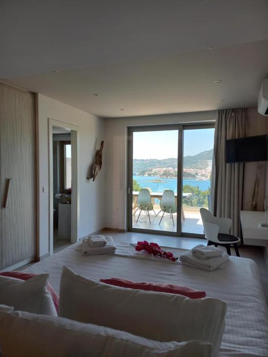 core luxury suites