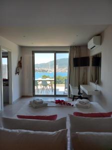 core luxury suites