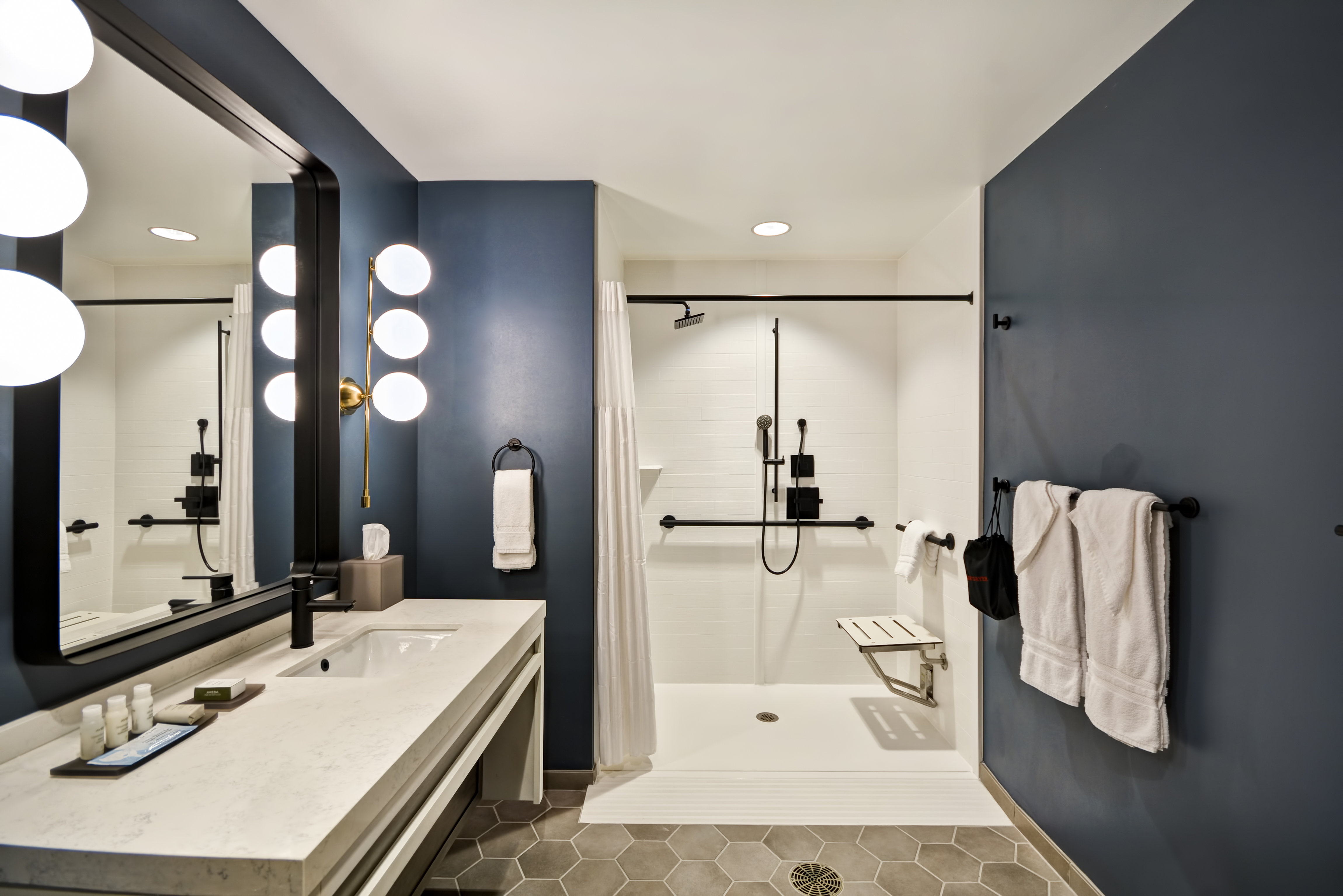 hotel indigo kansas city the crossroads an ihg hotel