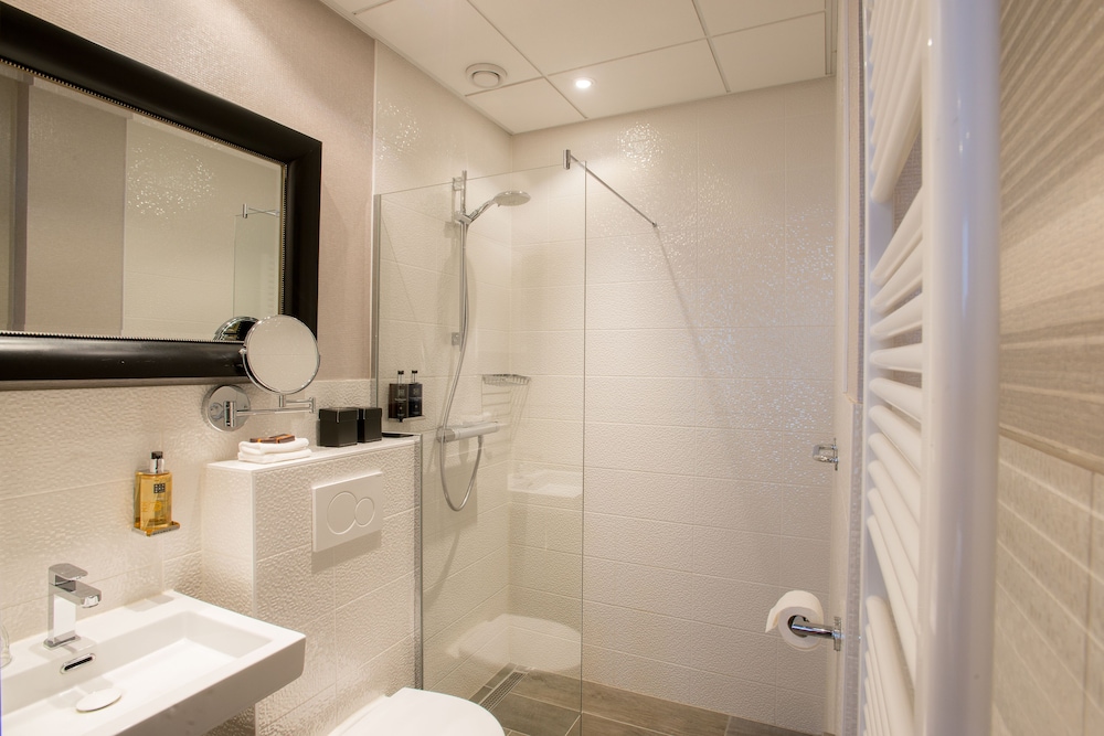hotel sebastians