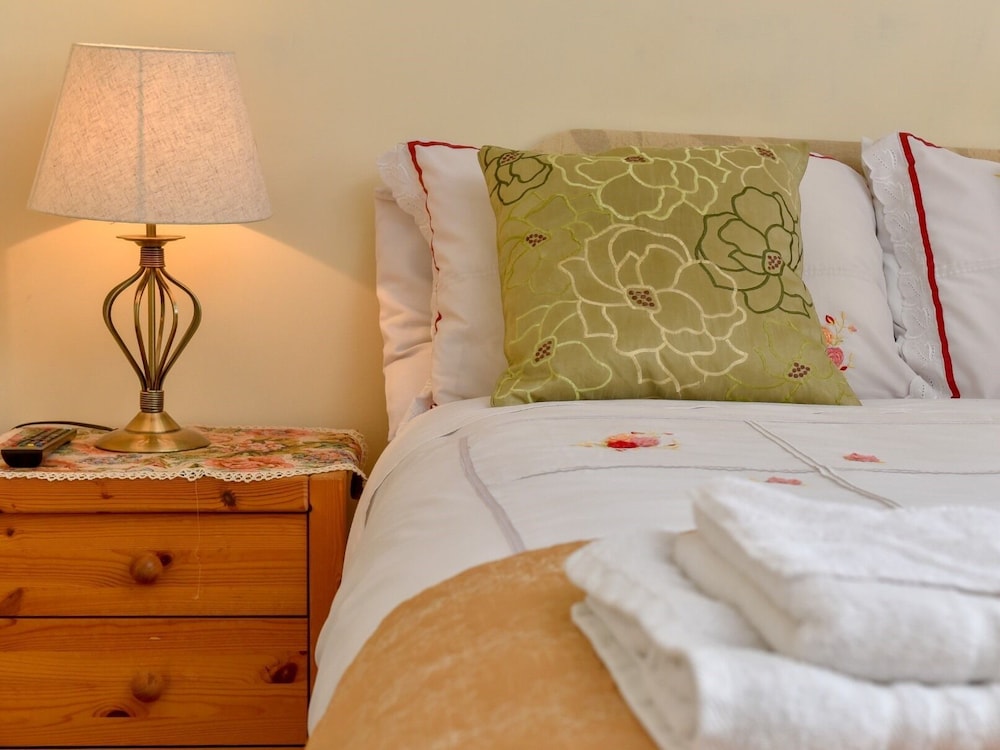 the warren guest house