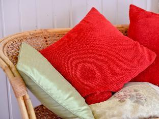 the warren guest house