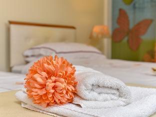 the warren guest house