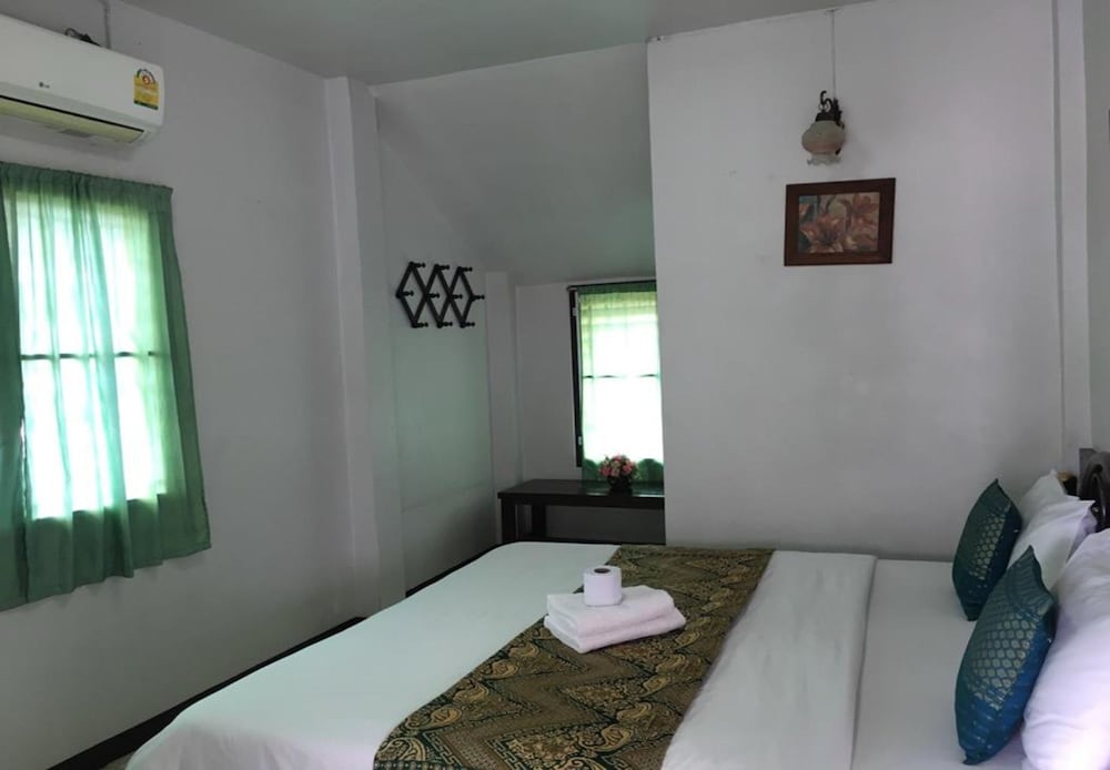 ampawan guesthouse
