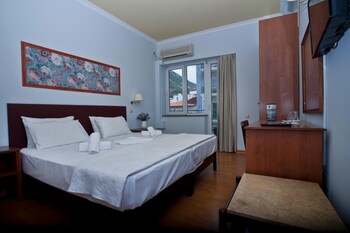 grand hotel loutraki
