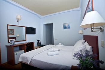grand hotel loutraki