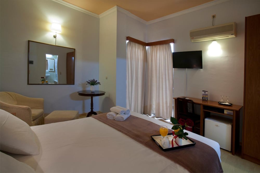 grand hotel loutraki