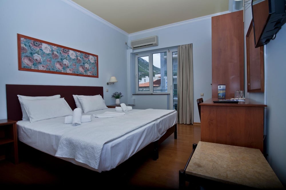 grand hotel loutraki