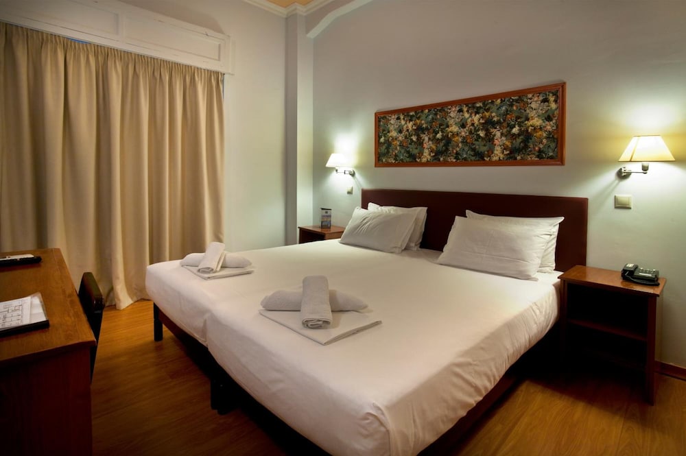 grand hotel loutraki