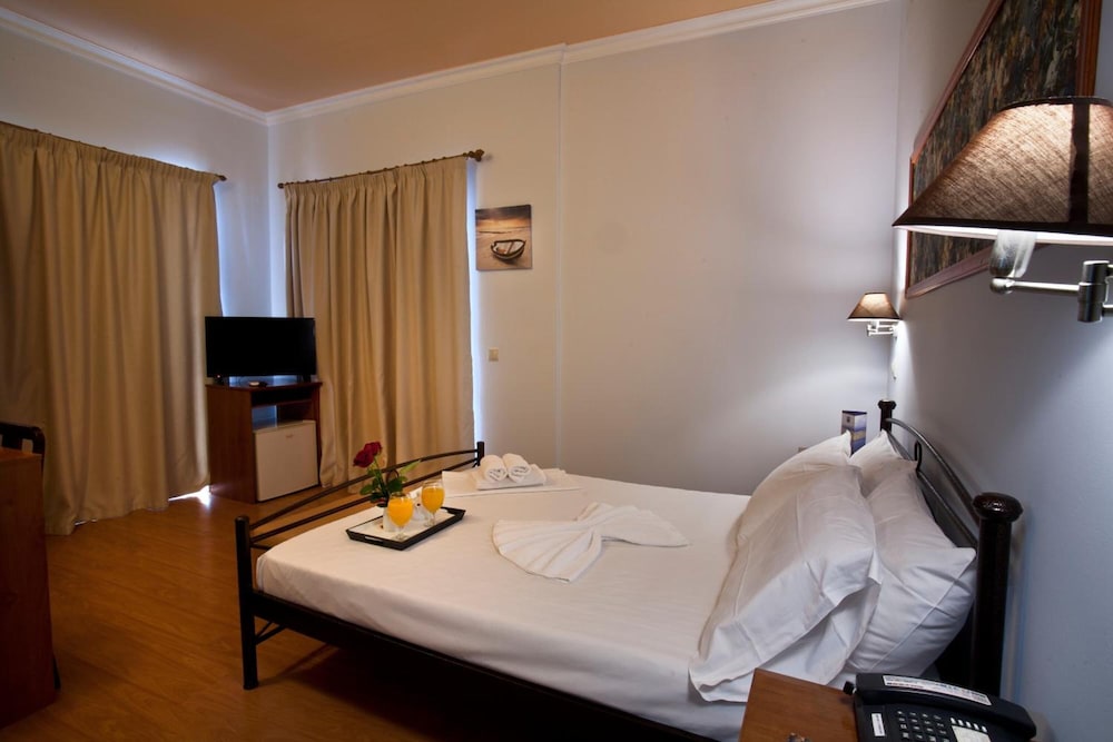 grand hotel loutraki