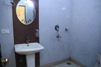 airport hotel aerocity inn