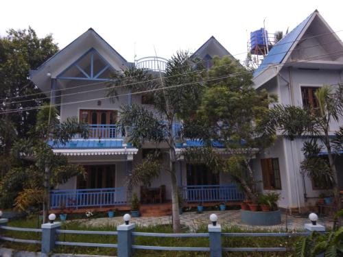 munnar blue mist