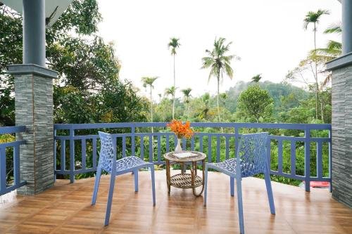 munnar blue mist