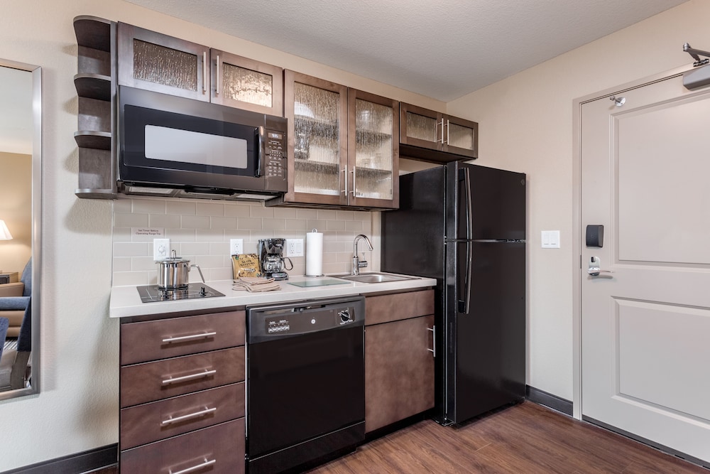 candlewood suites eau claire i 94 an ihg hotel