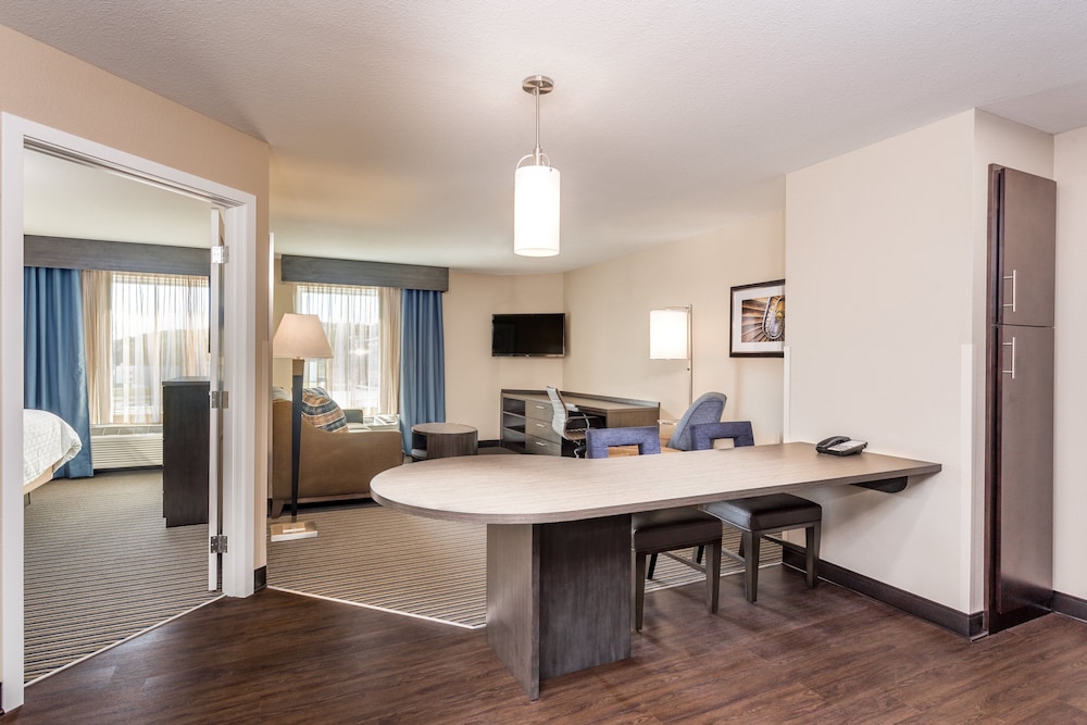 candlewood suites eau claire i 94 an ihg hotel