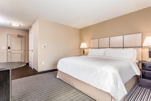 candlewood suites eau claire i 94 an ihg hotel