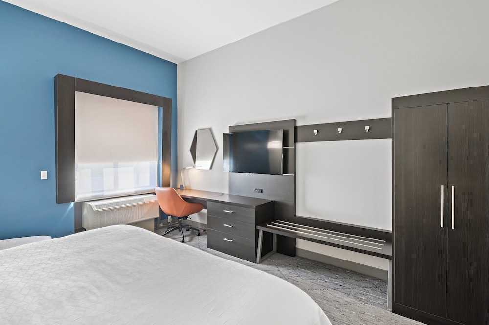 holiday inn express and suites white hall an ihg hotel