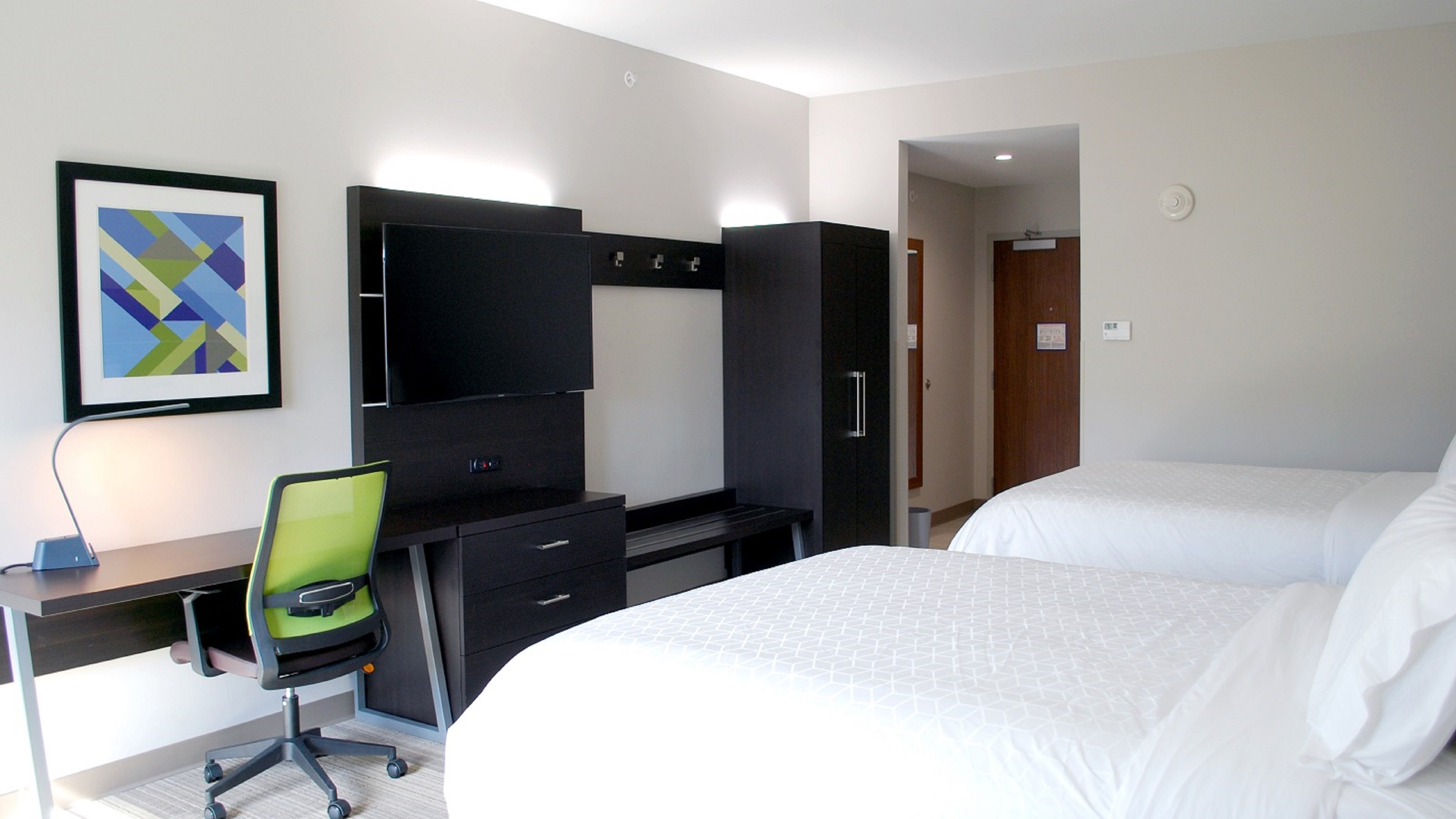 holiday inn express and suites white hall an ihg hotel