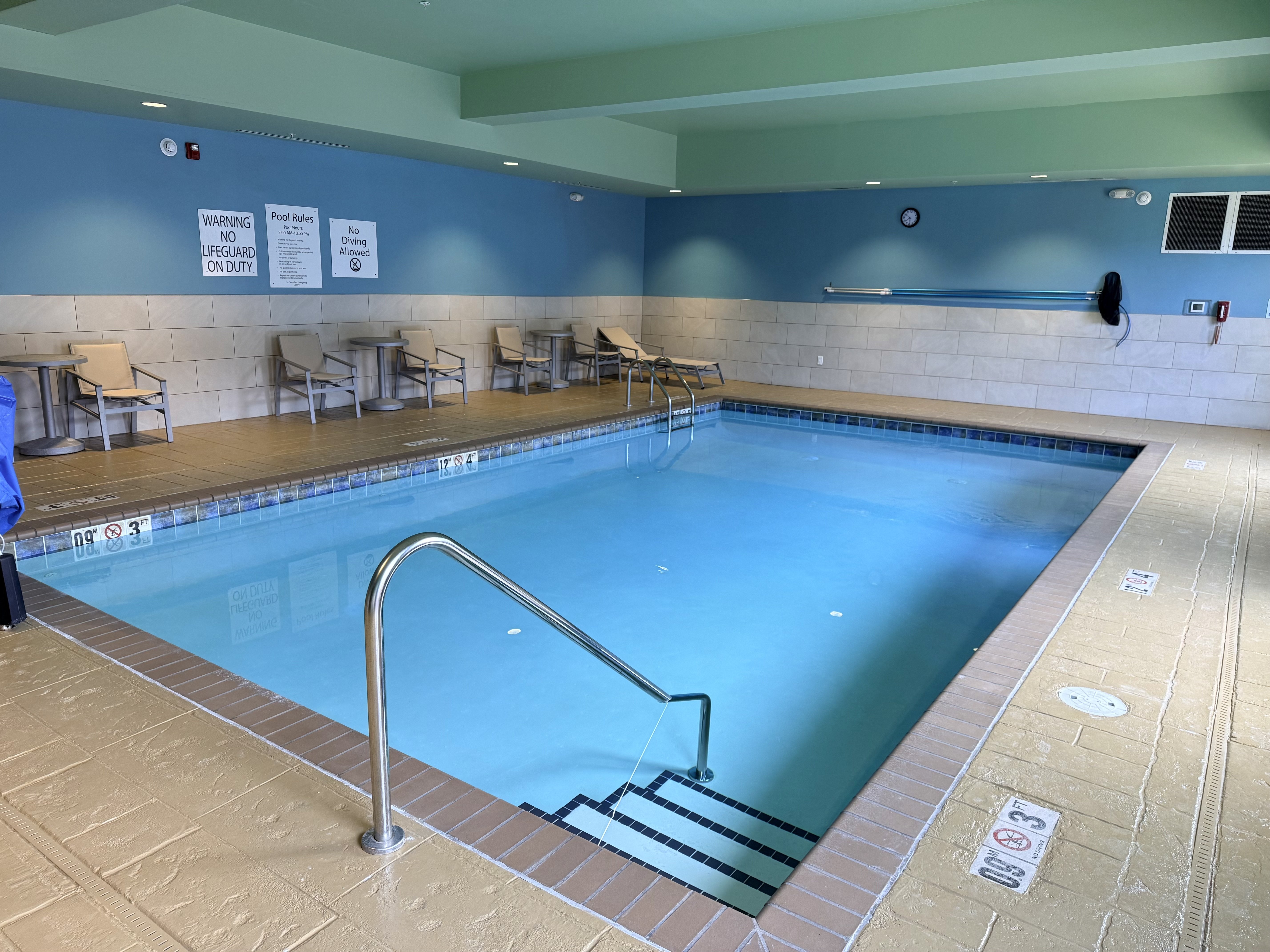 holiday inn express and suites white hall an ihg hotel