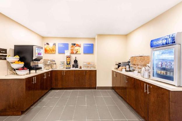 comfort inn and suites