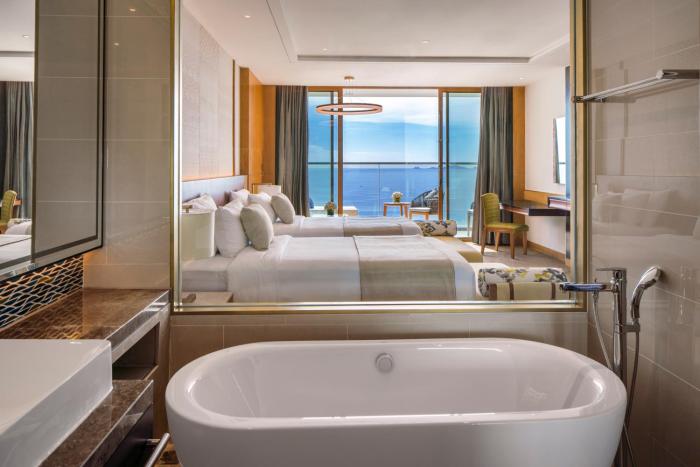 movenpick resort cam ranh