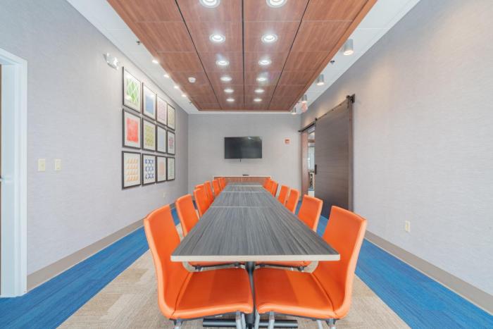 holiday inn express and suites marion an ihg hotel