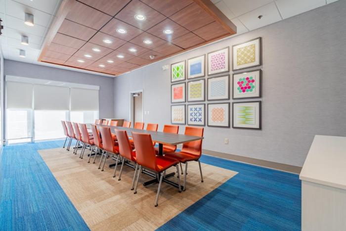 holiday inn express and suites marion an ihg hotel