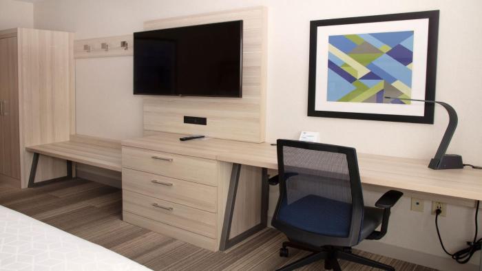 holiday inn express and suites marion an ihg hotel