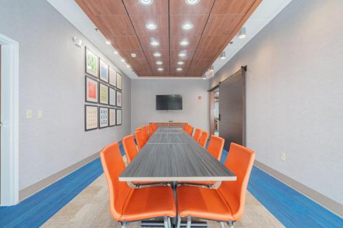 holiday inn express and suites marion an ihg hotel
