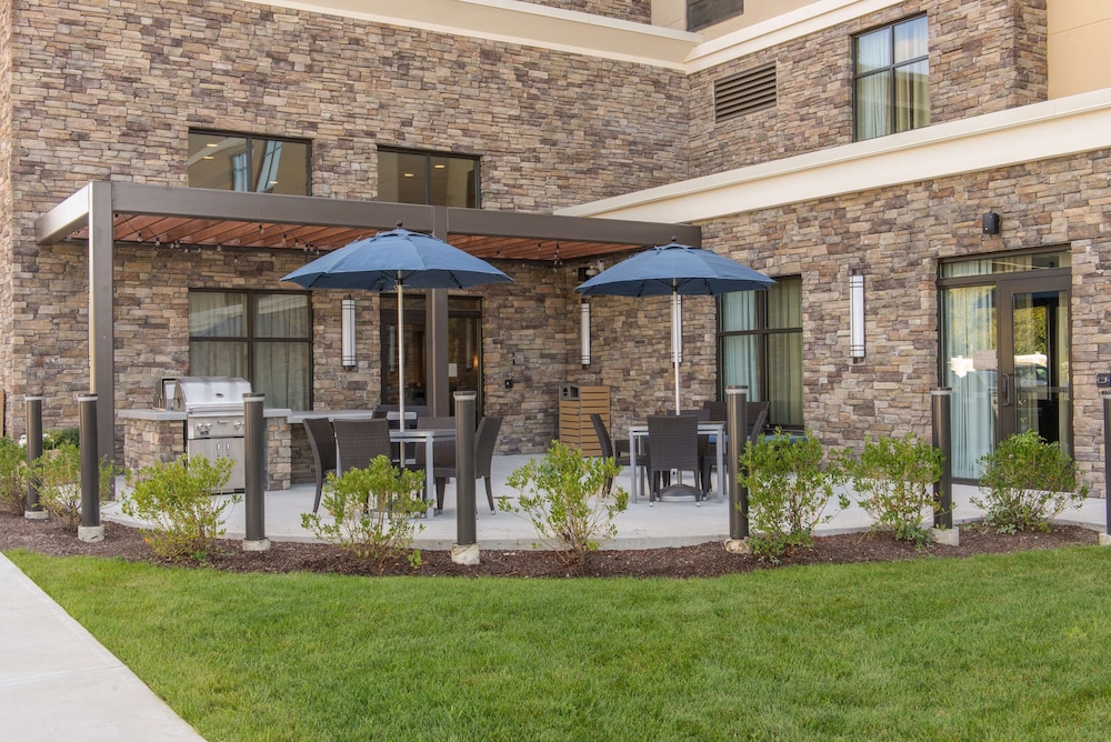 Homewood Suites By Hilton Marlborough,Boston>>Berlin,3 star