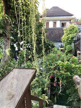 the hidden bali inn