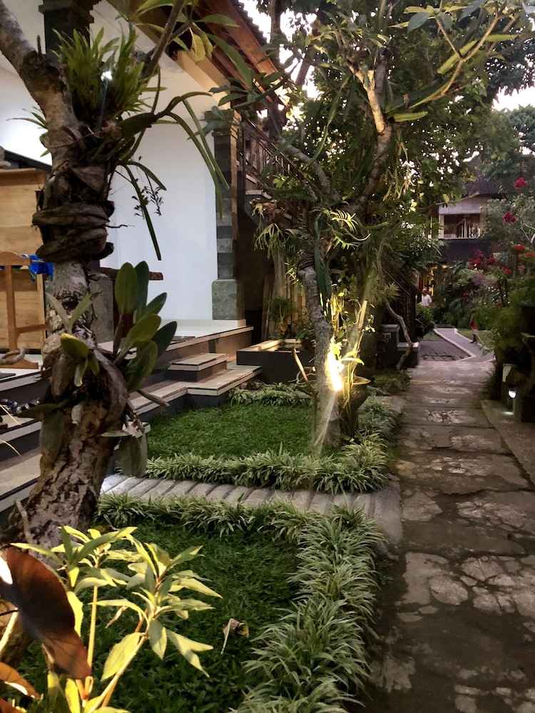 the hidden bali inn