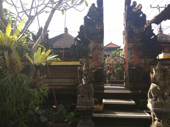 the hidden bali inn