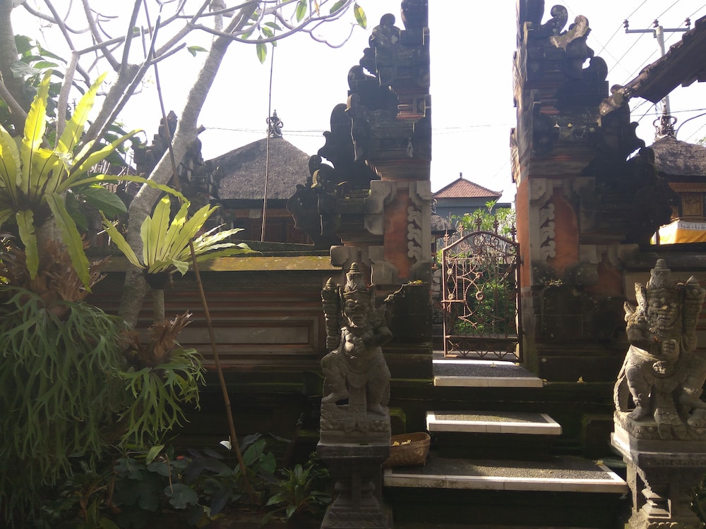the hidden bali inn