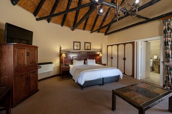cathedral peak hotel