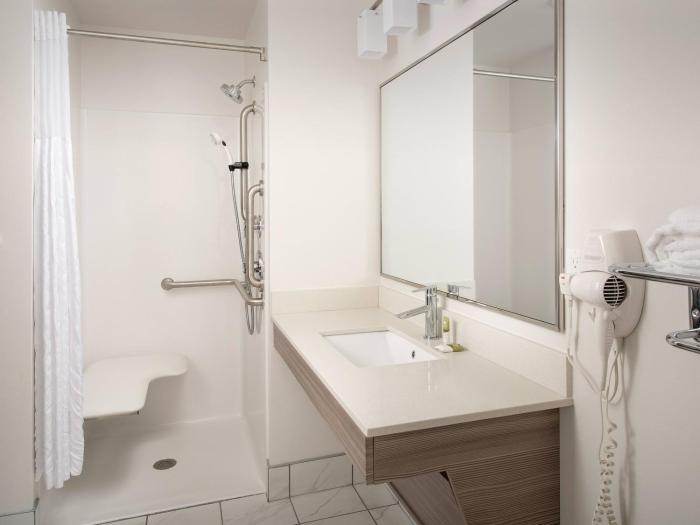 woodspring suites seattle tukwila