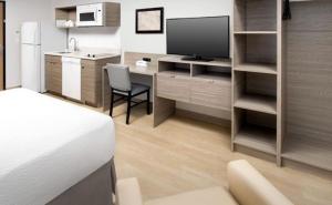 woodspring suites seattle tukwila