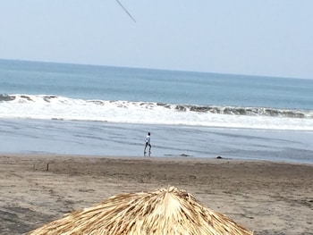 Sabas Beach Resort,La Libertad>>El Sunzal,3 star