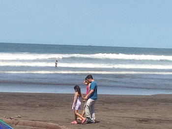 Sabas Beach Resort,La Libertad>>El Sunzal,3 star