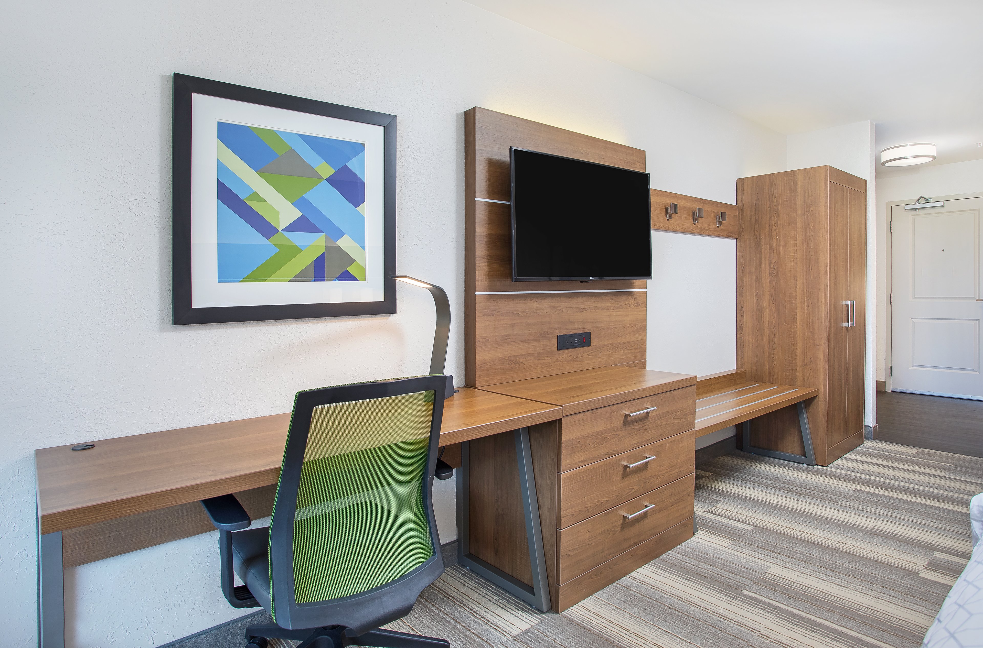 holiday inn express versailles