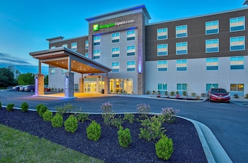 Holiday Inn Express Versailles,Versailles>>Lexington,2.5 star