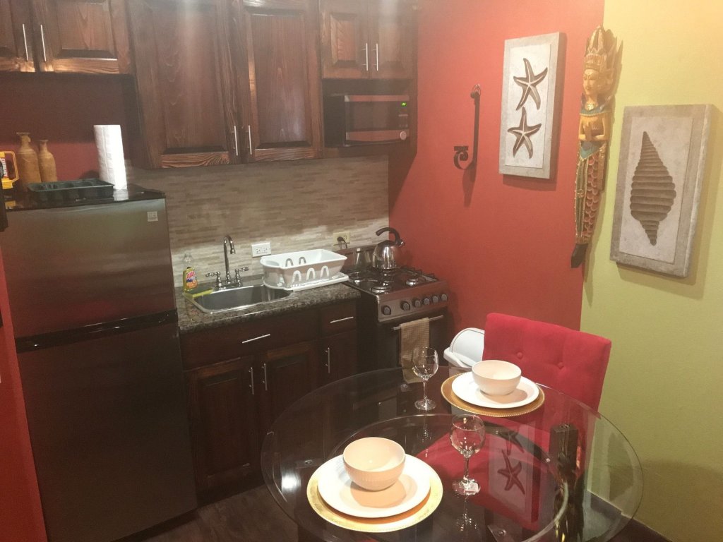 Brownstone Sea Beach,Nassau>>Bahamas,0 star