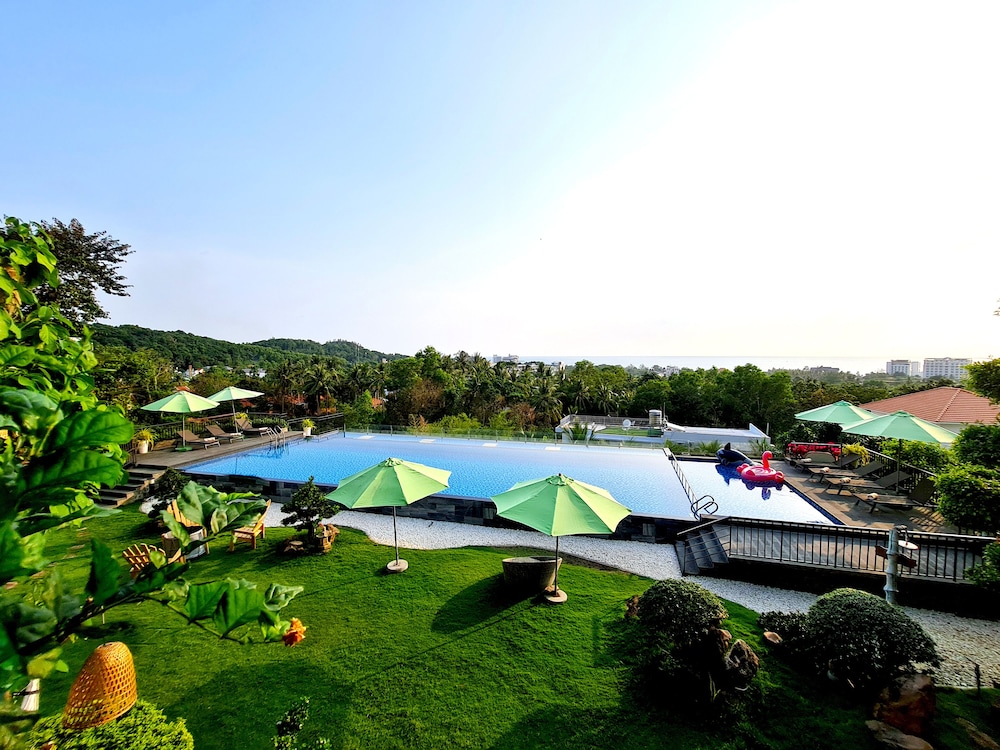 tom hill boutique resort and spa